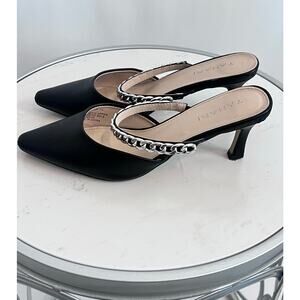 TAHARI WOMENS BLACK WITH SILVER CHAIN MULES LOWER HEEL SIZE 7 1/2